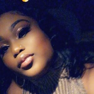 Meet your Posher, Mikeca